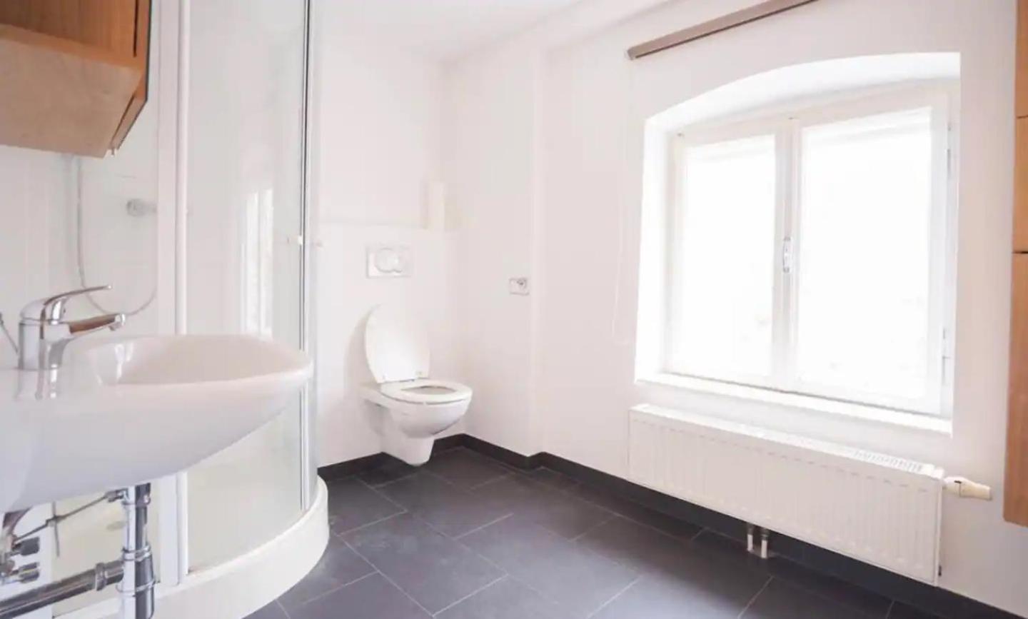 Authentic Austrian Flat In The South Of Vienna Apartment Modling Luaran gambar