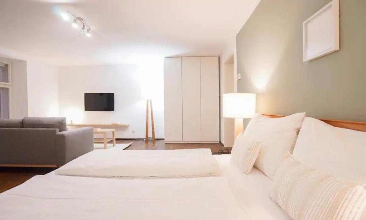 Authentic Austrian Flat In The South Of Vienna Apartment Modling Luaran gambar